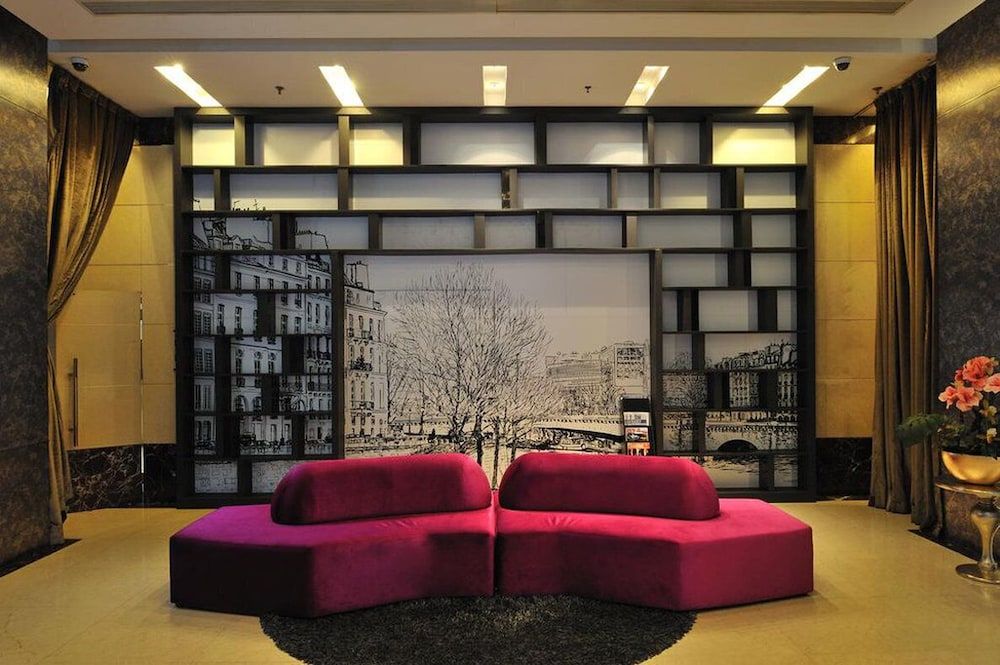 undefined Kingtown Hotel Hongqiao 3