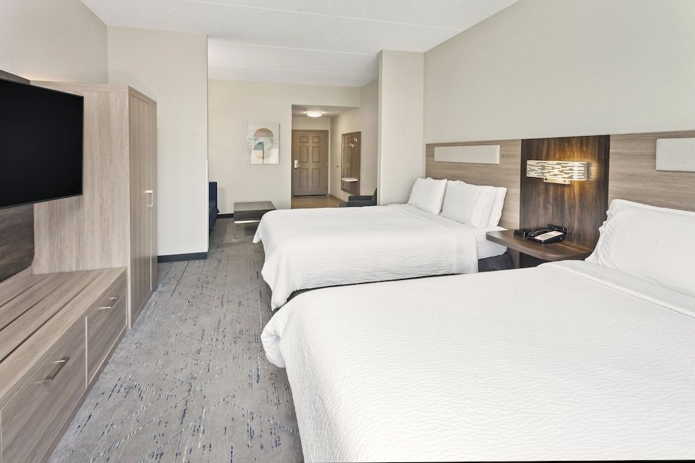 Suite, Multiple Beds (Additional Living Area)
