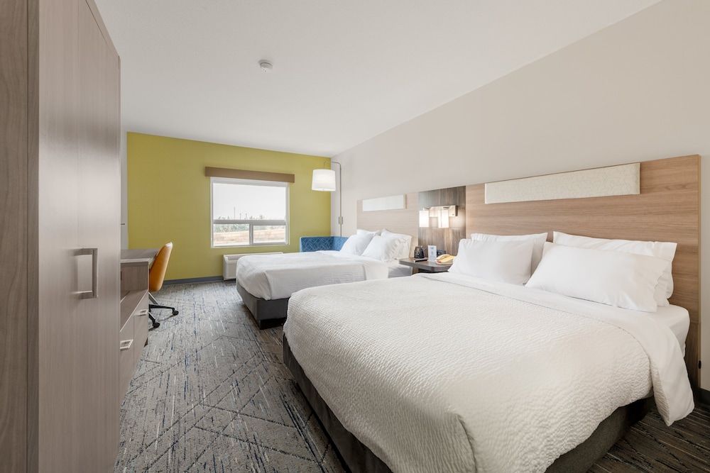 Suite, Multiple Beds