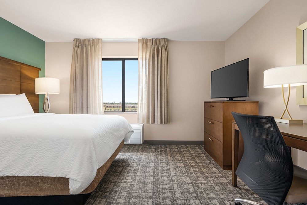 Suite, 1 Bedroom, Kitchen, 1 Queen