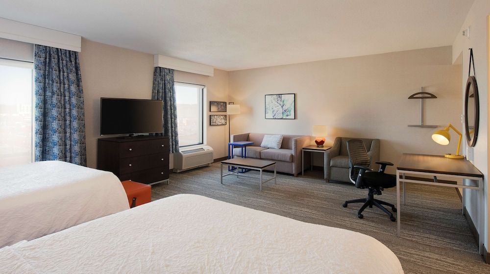Studio Suite (2 Queen Beds with Sofa bed)