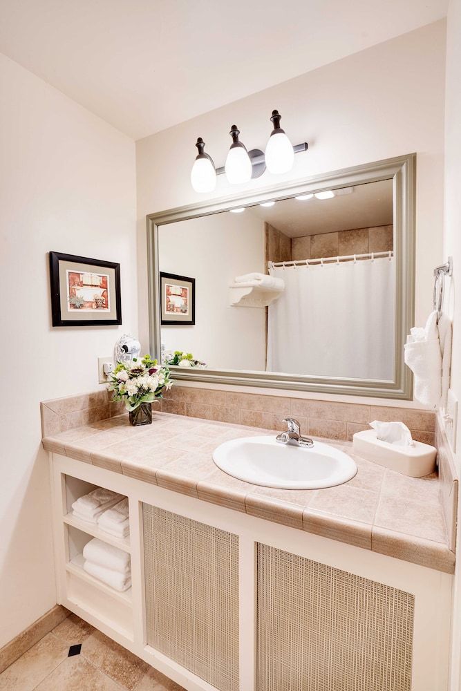 Oregon Garden Resort Standard Room, 2 Queen Beds, Pets Allowed 3