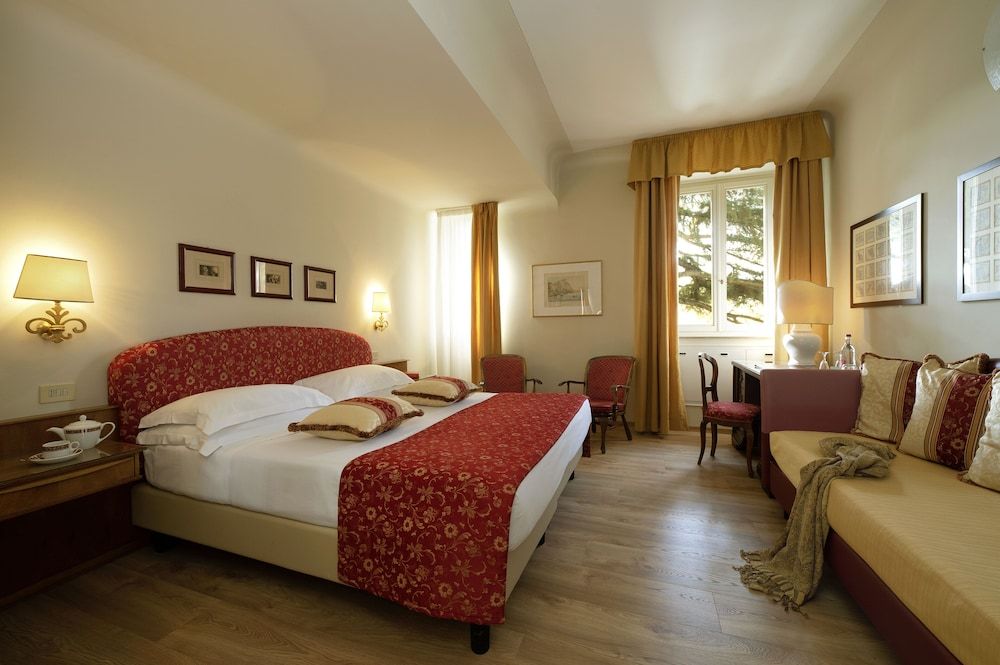 undefined Park Palace 4