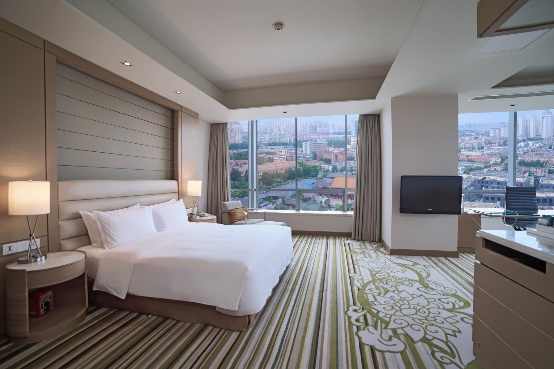 1 King Bed 1 Bedroom Suite