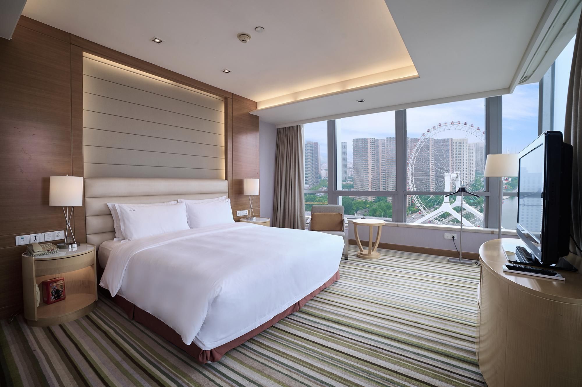 1 Bedroom Suite Stocked Minibar