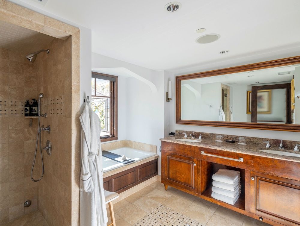 Madeline Hotel & Residences, Auberge Resorts Collection Classic Room, 1 Bedroom (Residence Village View) 3