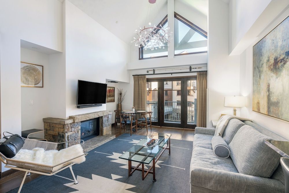 Madeline Hotel & Residences, Auberge Resorts Collection Classic Room, 1 Bedroom (Residence Village View) 4