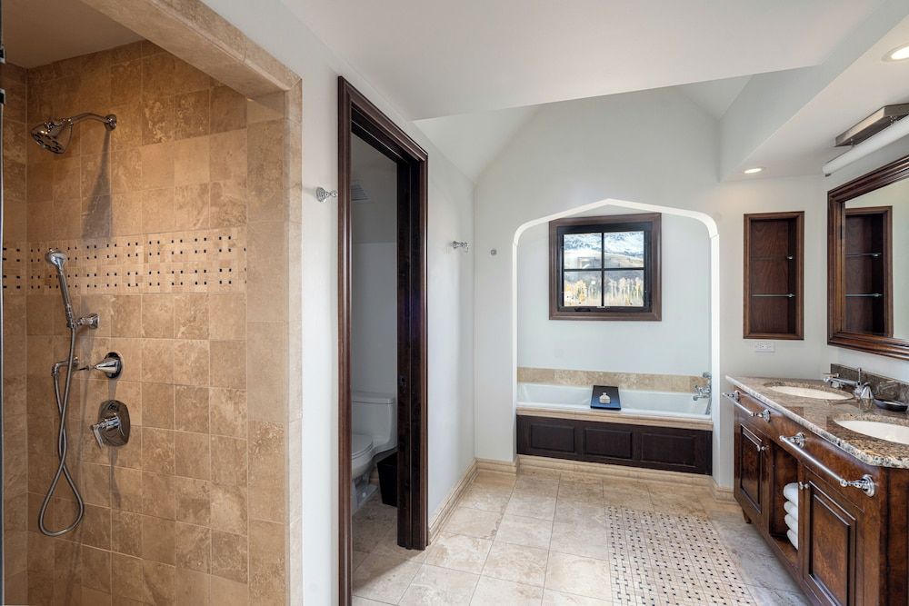 Madeline Hotel & Residences, Auberge Resorts Collection Classic Penthouse, 3 Bedrooms, Mountain View 3