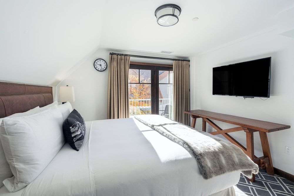 Madeline Hotel & Residences, Auberge Resorts Collection Classic Room, 1 Bedroom (Residence Village View)