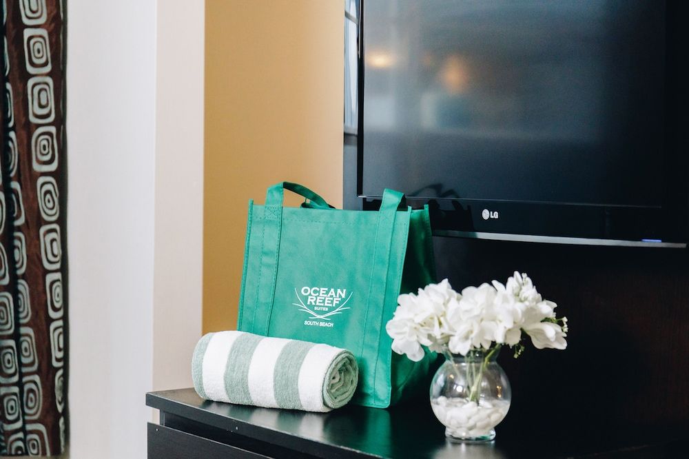 Ocean Reef Suites, South Beach Queen Studio with Sofa Bed 8