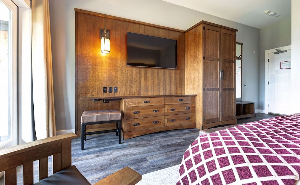 Deluxe Room, Partial Ocean View, Garden Area