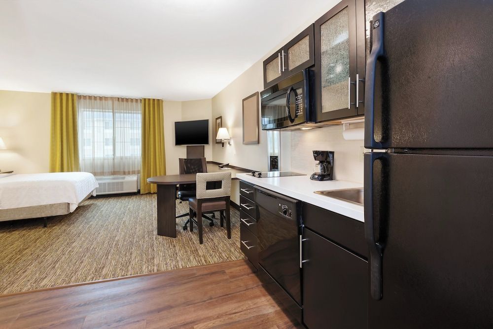 Studio Suite, 1 Queen Bed, Accessible (Communications)
