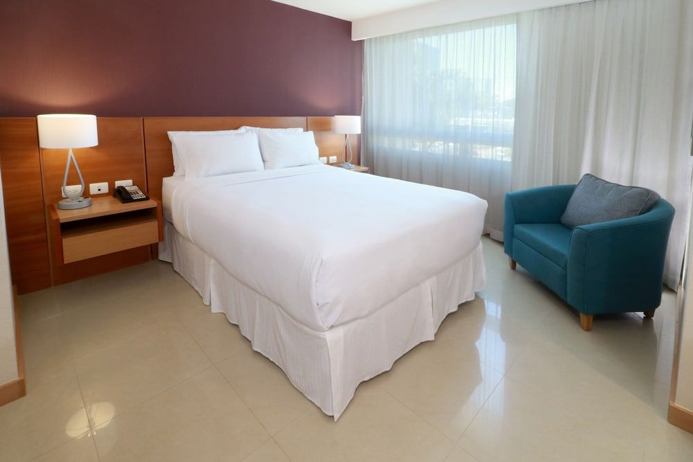 Suite, Kitchen