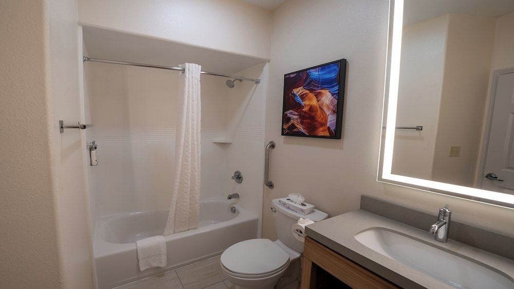 Studio Suite, 1 Queen Bed