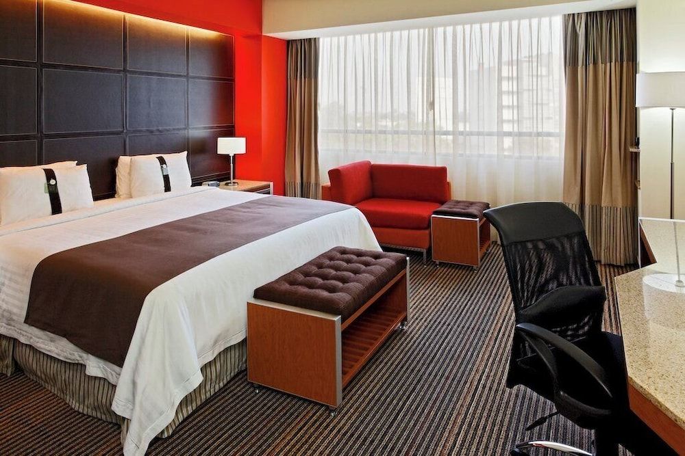 Holiday Inn Mexico City - Plaza Universidad by IHG Standard Room, 1 King Bed 4