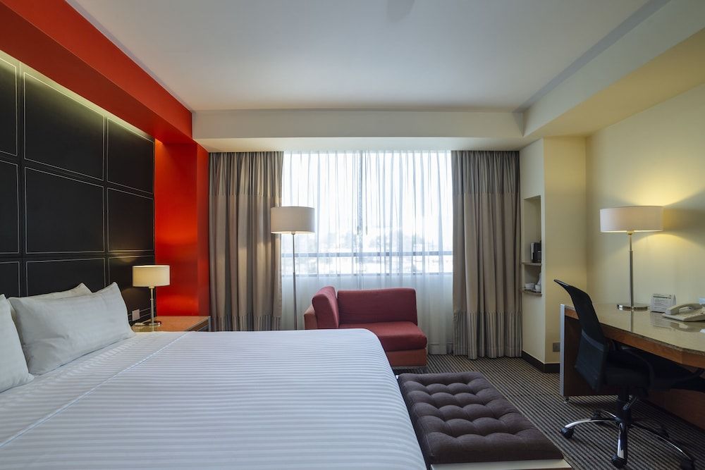Holiday Inn Mexico City - Plaza Universidad by IHG Standard Room, 1 King Bed 7