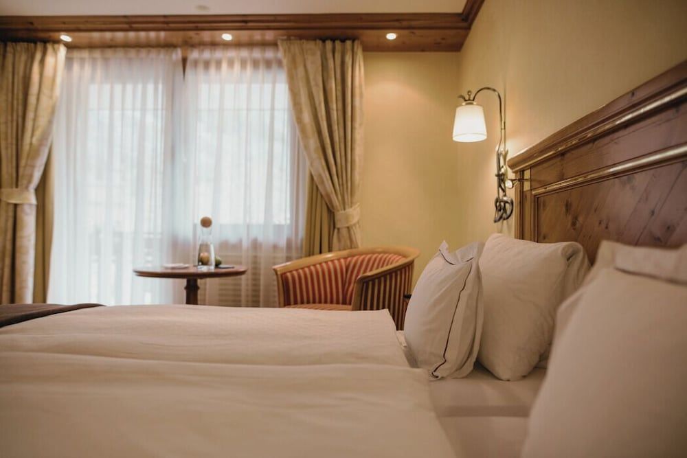 Relais & Chateaux Schönegg Double Room (Charme Mountain View) 3