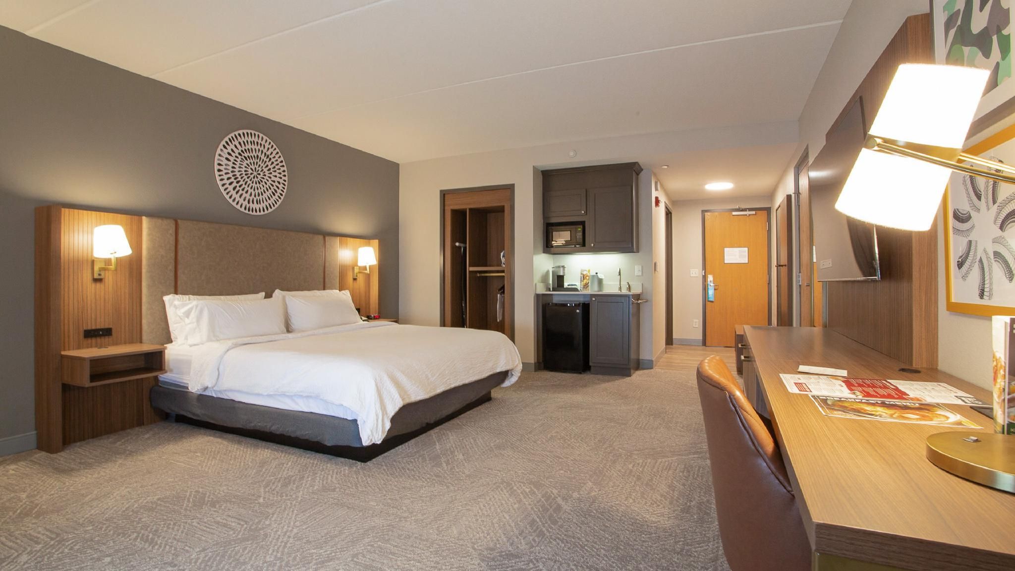 King Hearing Accessible Roll In Shower Non-Smoking