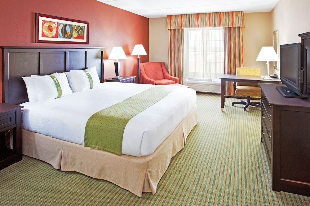 Holiday Inn Midland by IHG Standard Room 2