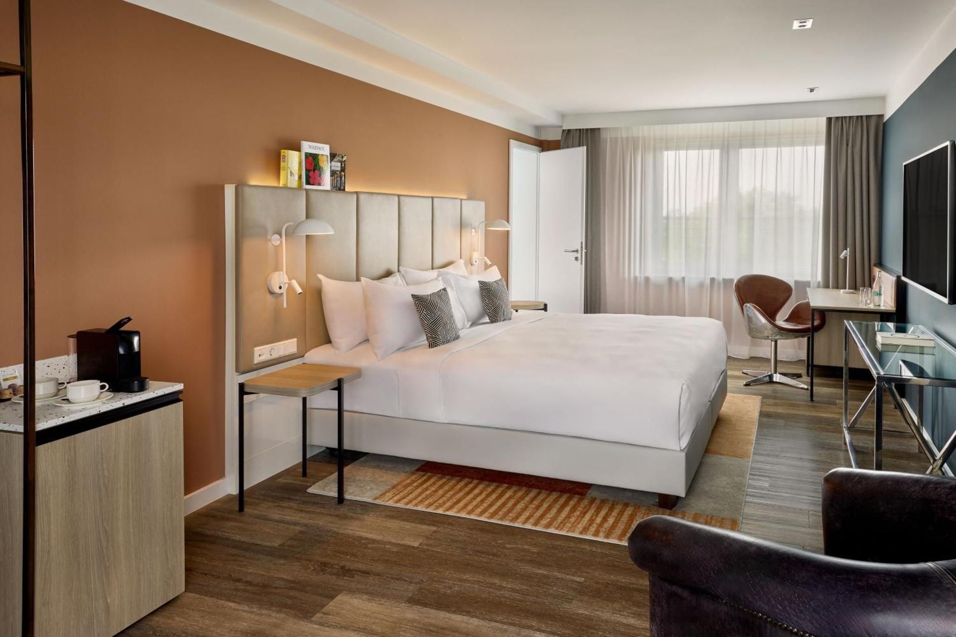 Executive Guest room, 1 King, City View