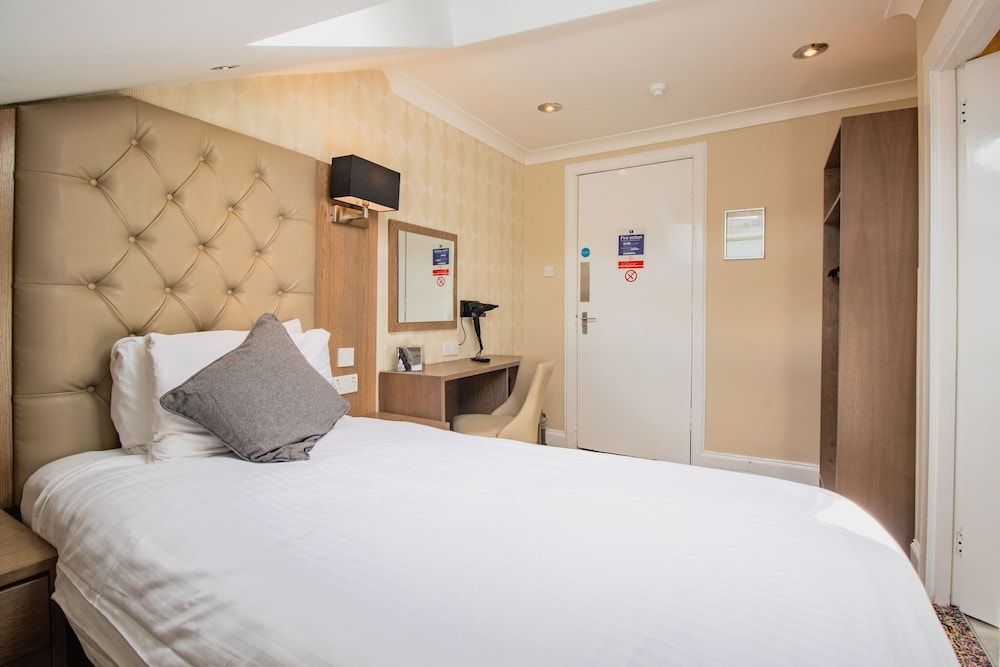 undefined Albion Hotel 9