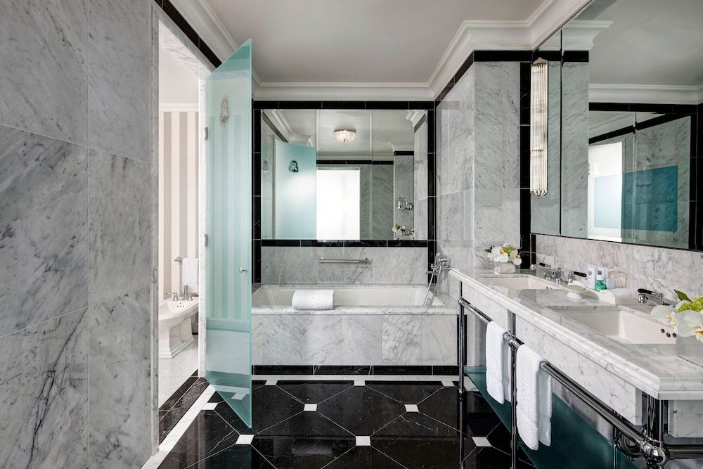 Grand Suite, 1 Double Bed, Corner (Butler Service Included)