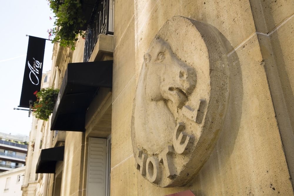 undefined Hotel Ares Eiffel 5