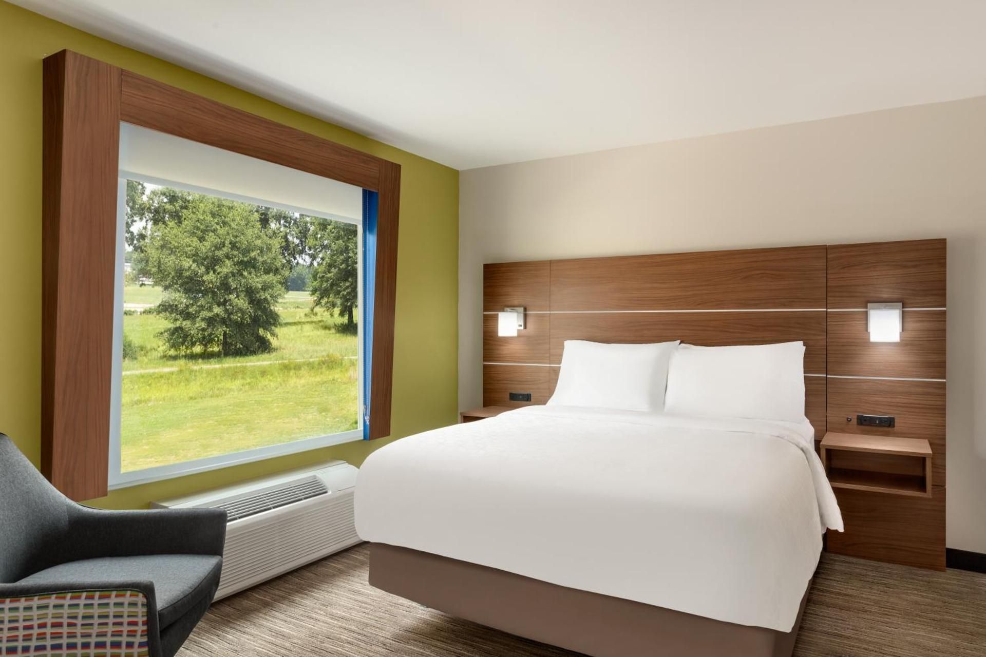 1 King Bed Standard
