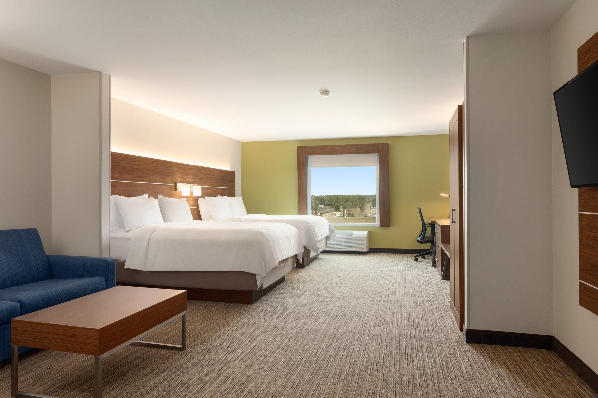 2 Queen Beds Suite