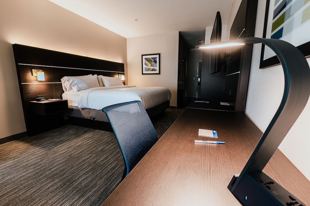 Room, 1 King Bed, Non Smoking (Leisure)