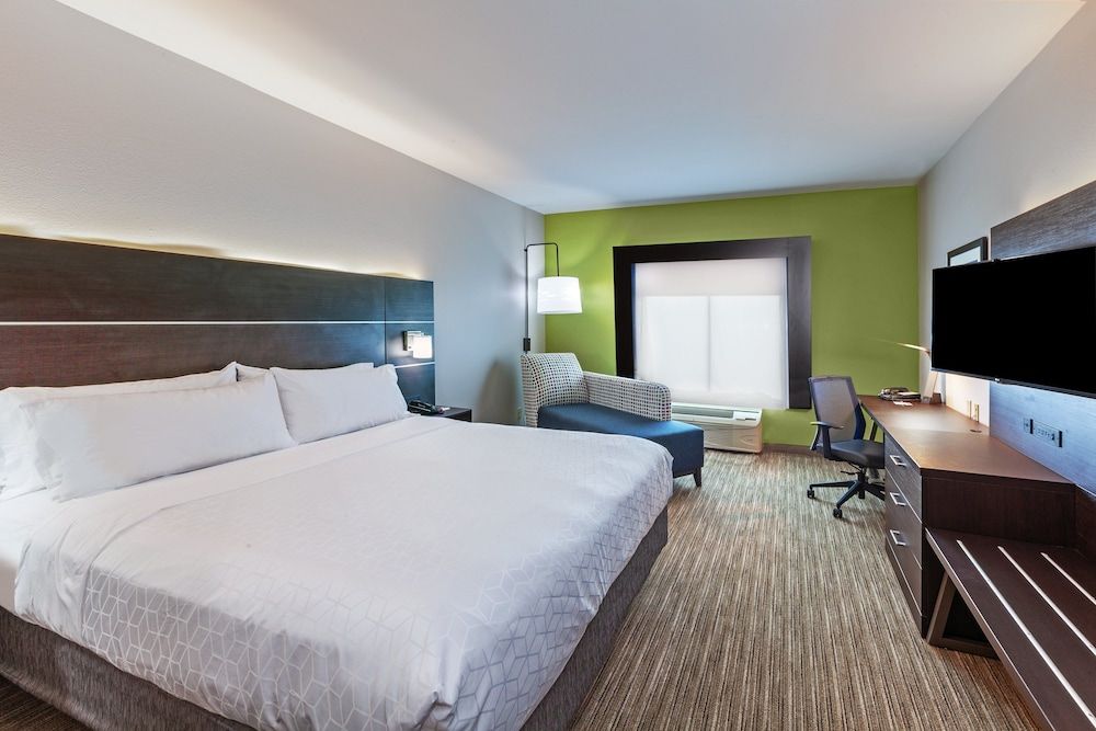 Standard Room, 1 King Bed