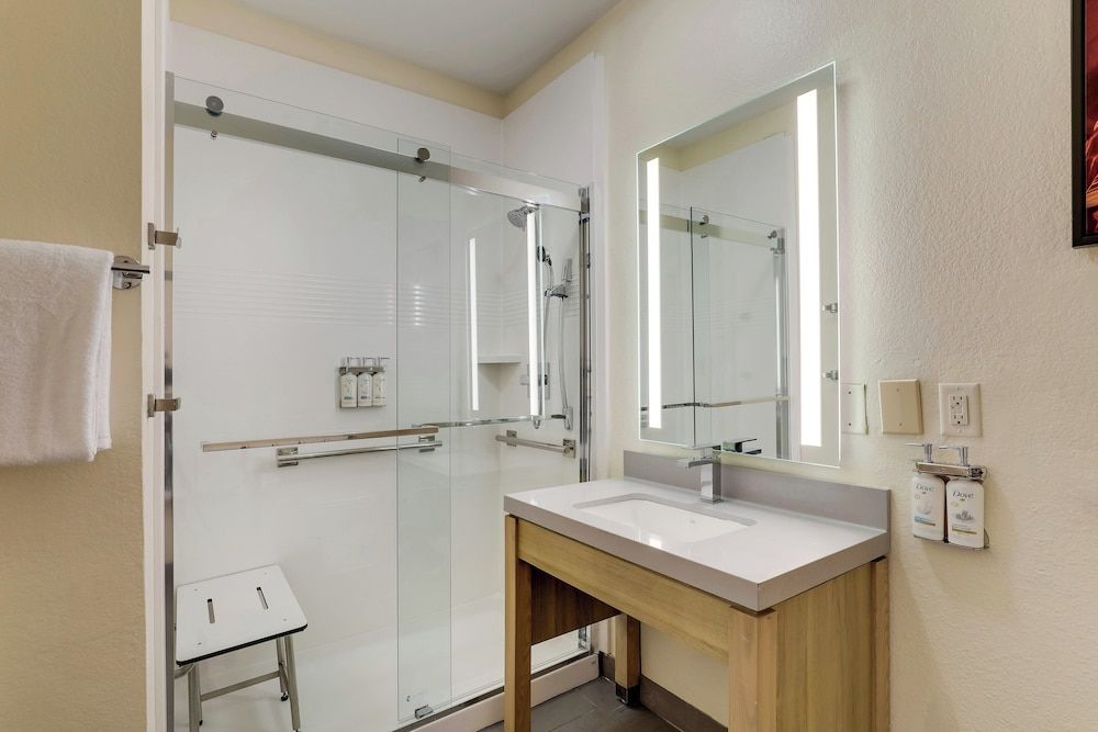 Studio Suite, 1 Queen Bed
