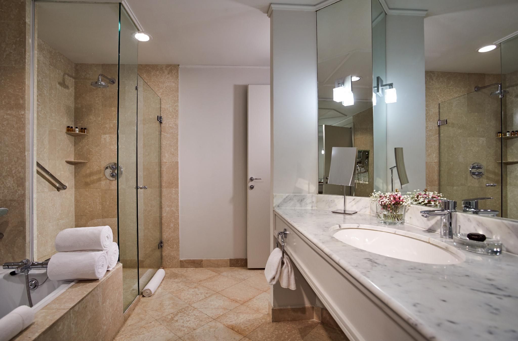 Regency Executive Suite