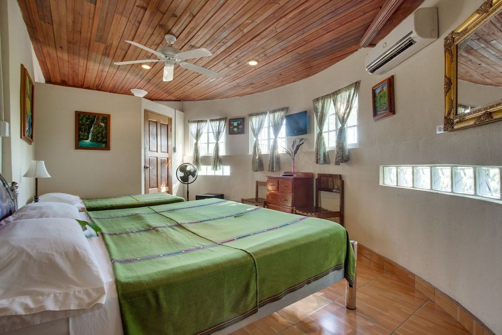 Midas Belize Family Cottage 2