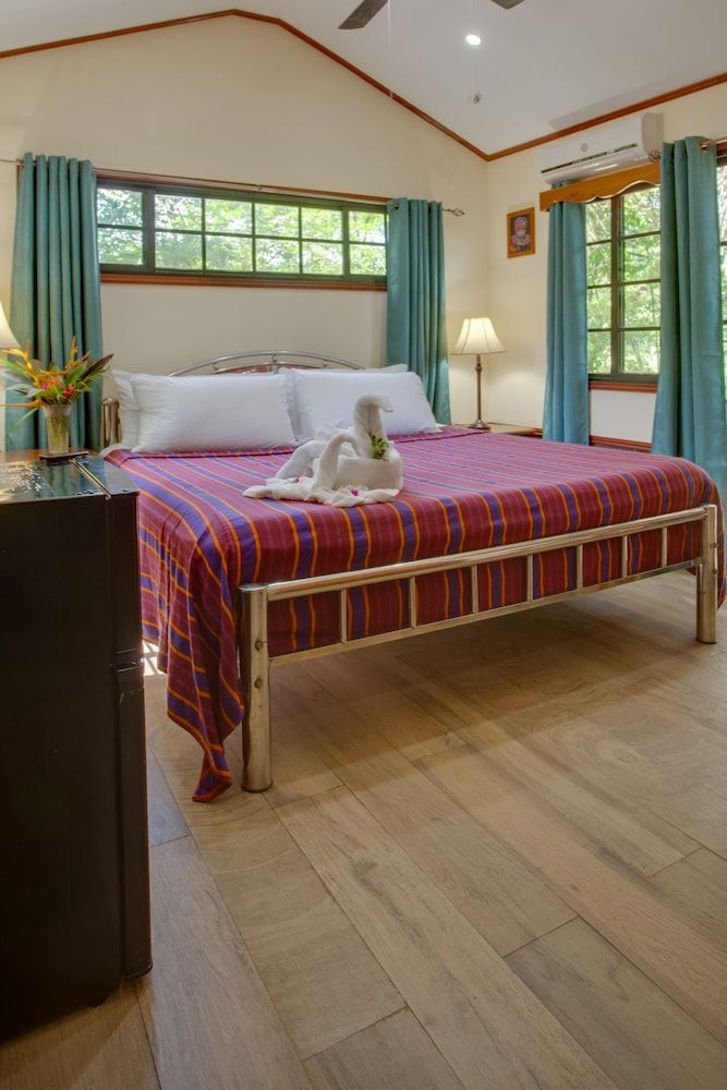 Midas Belize Cabana 5