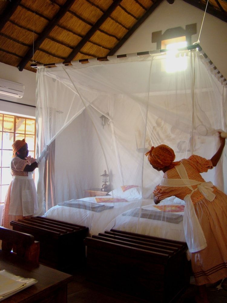 Canyon Village Standard Twin Room 3