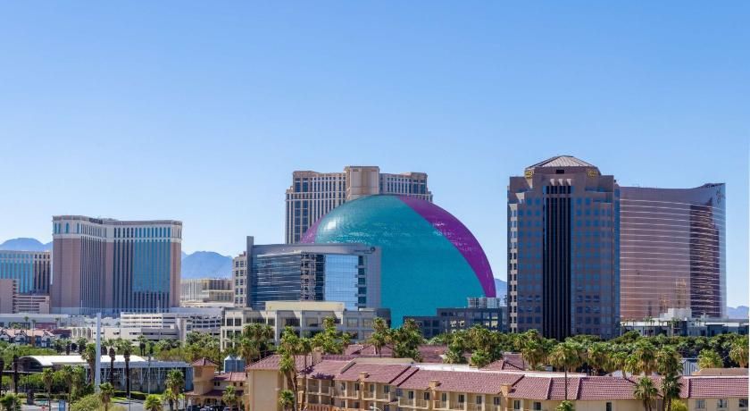 undefined DoubleTree by Hilton Las Vegas East Flamingo 4