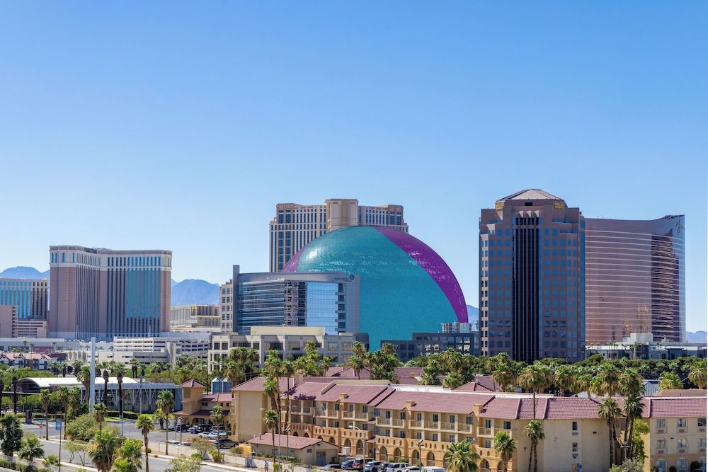 undefined DoubleTree by Hilton Las Vegas East Flamingo 2