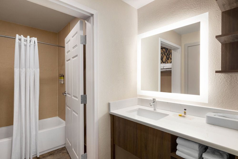 Studio Suite, Kitchen