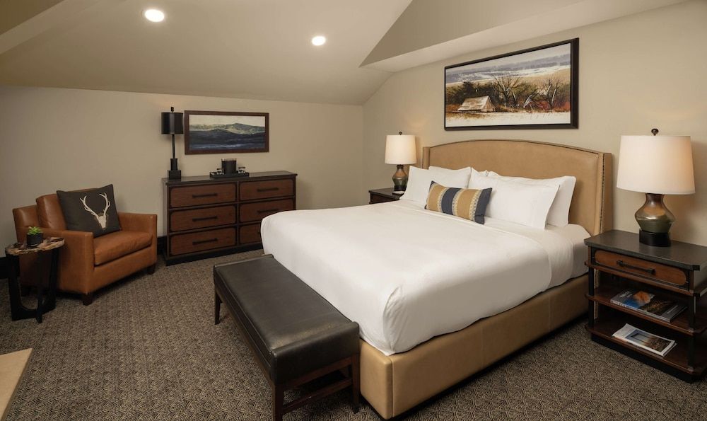 Suite, 2 Bedrooms (Bi-Level)