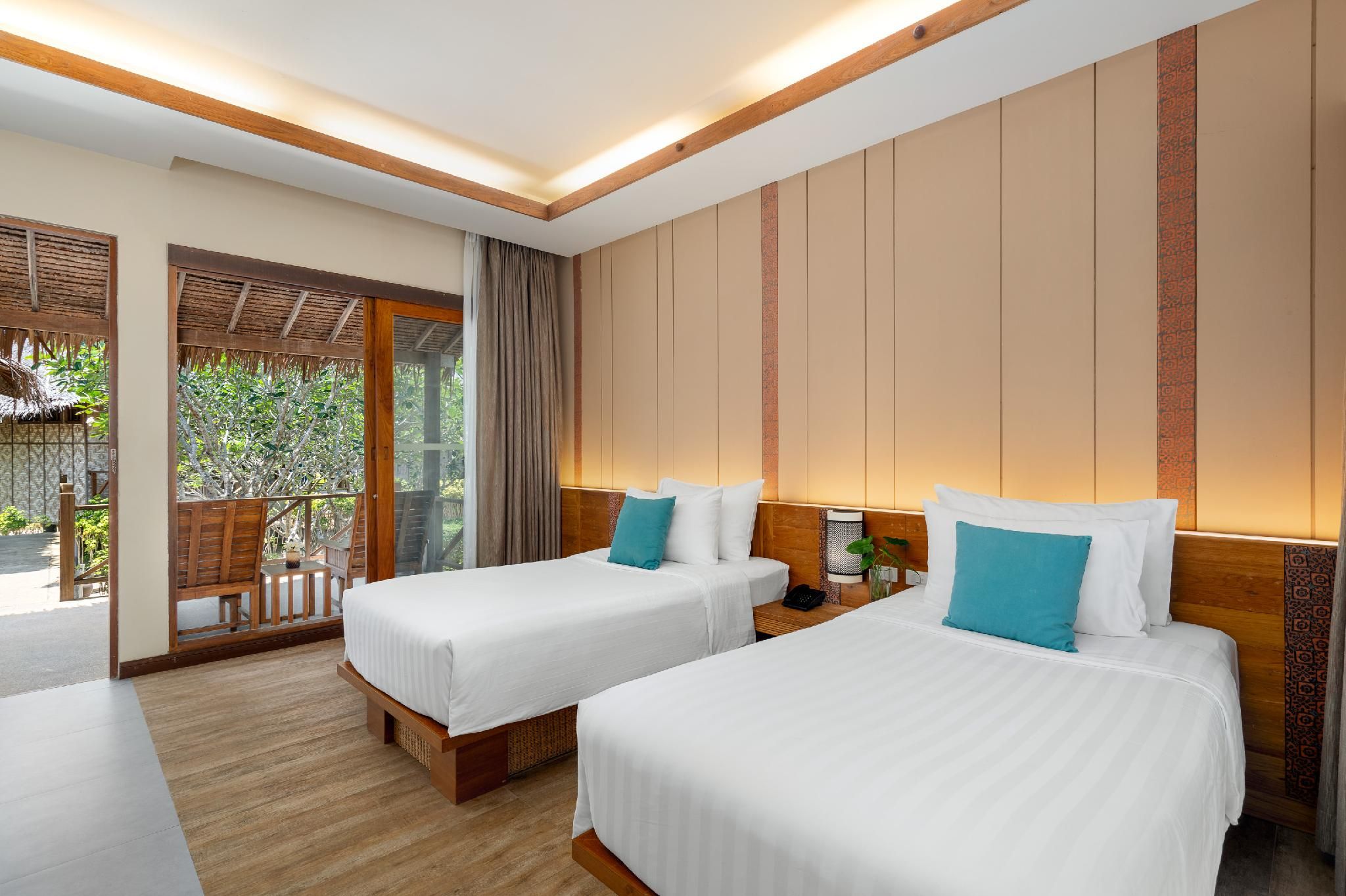 SAii Phi Phi Island Village Deluxe Garden Bungalow 2 Twin