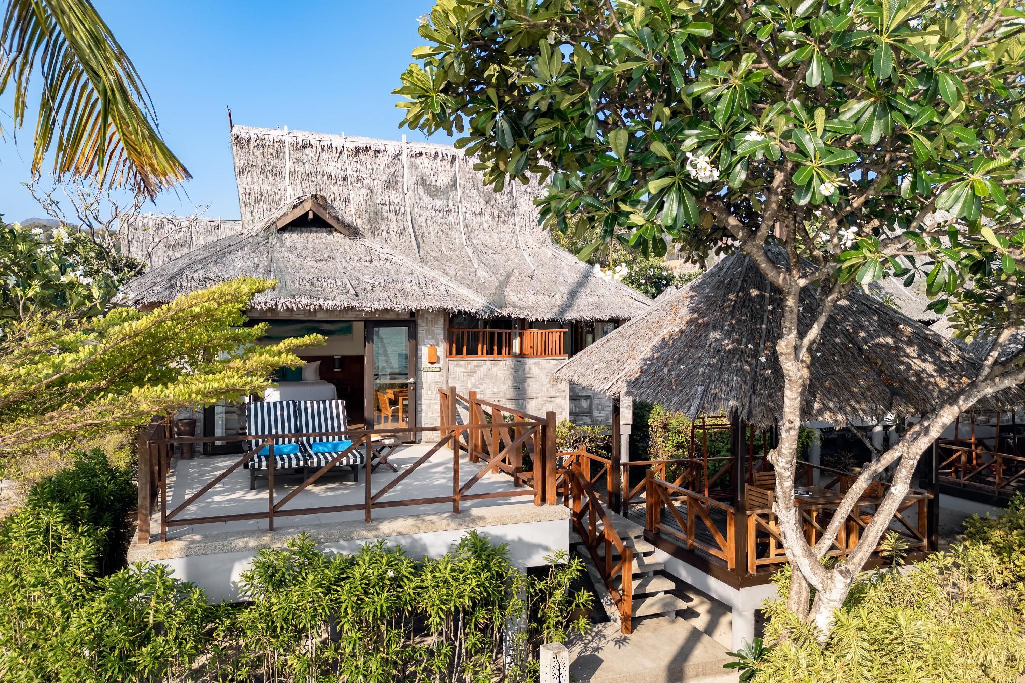 undefined SAii Phi Phi Island Village