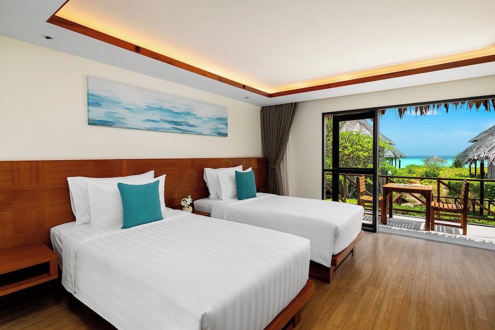 undefined SAii Phi Phi Island Village 10