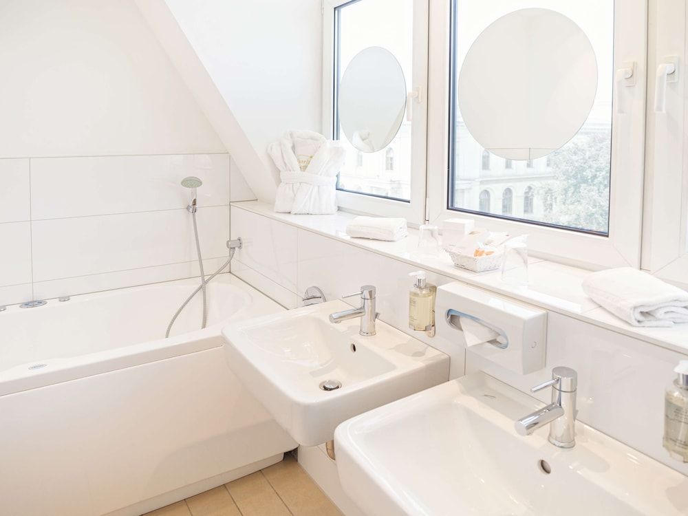 undefined Hotel Berlin Mitte by Campanile 10