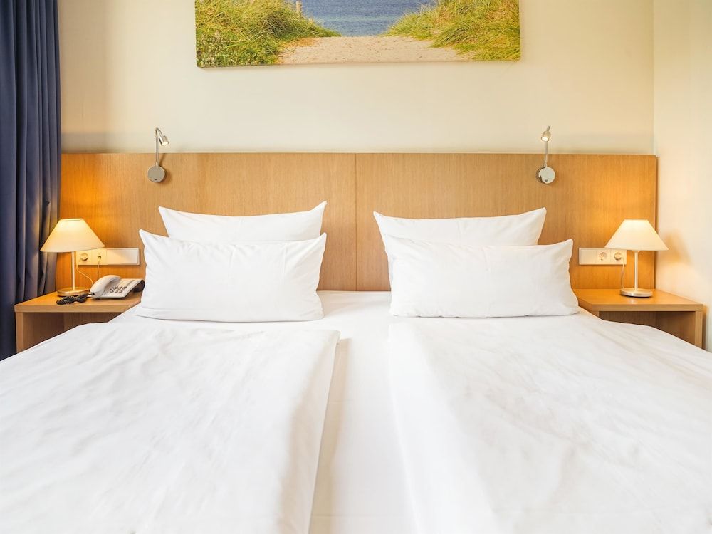 Hotel Berlin Mitte by Campanile Standard Room, 2 Twin Beds 4