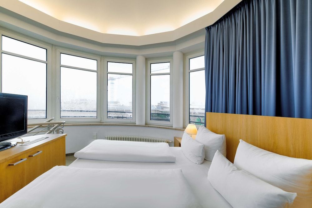 undefined Hotel Berlin Mitte by Campanile 6