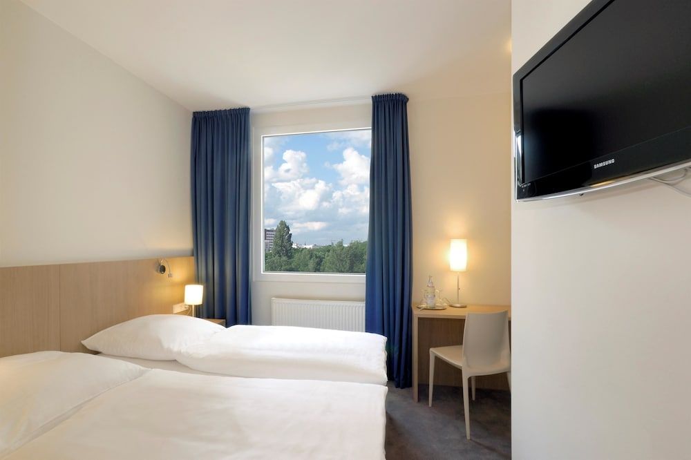 undefined Hotel Berlin Mitte by Campanile 3
