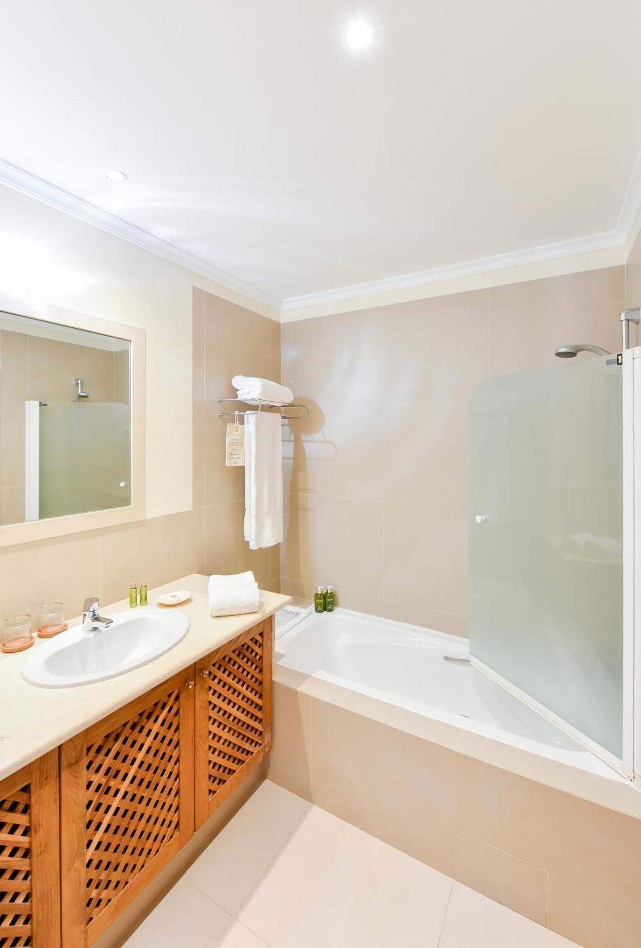Two-Bedroom Townhouse with Pool