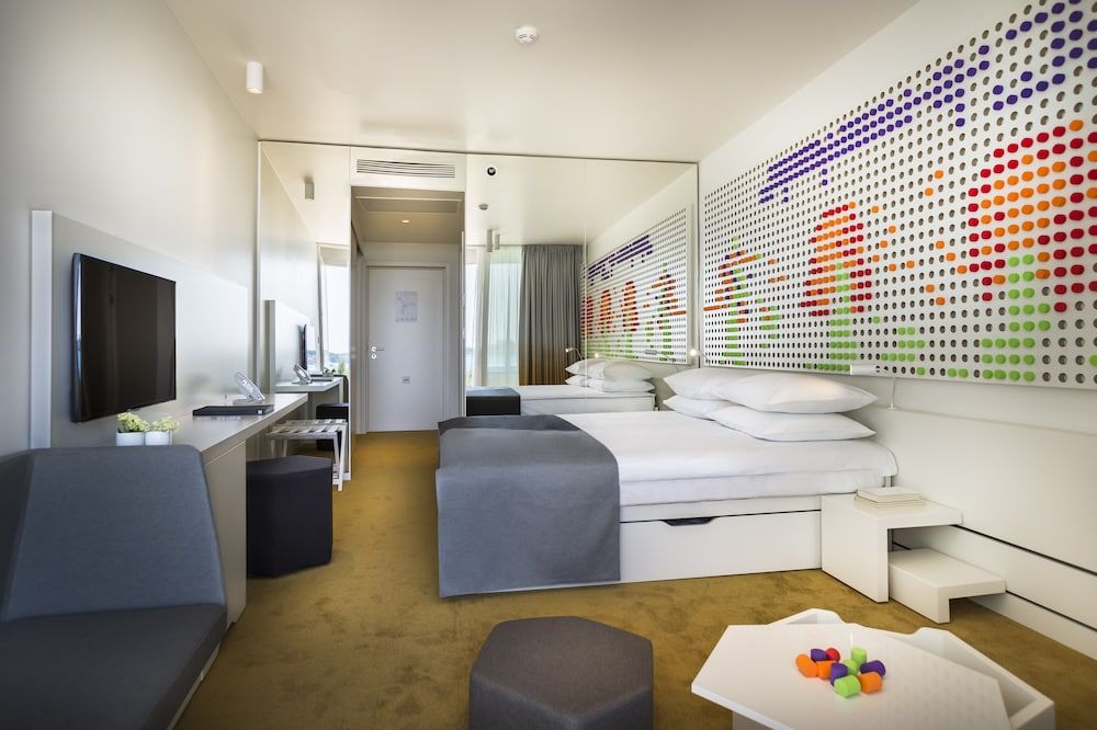 Maistra Select Family Hotel Amarin Premium   family room with balcony, sea side 4