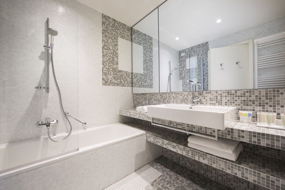 Maistra Select Family Hotel Amarin Premium   family room with balcony, sea side 7